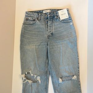 NWT Abercrombie Curve Love High Rise Dad Jean Size 27 Short